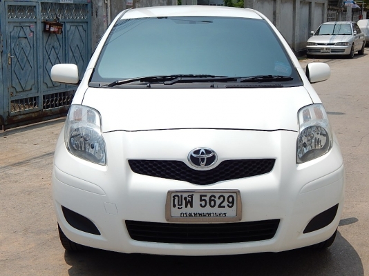 ยาริส เกียร์ธรรมดา ปี 2011 วิ่ง 101,000 โล