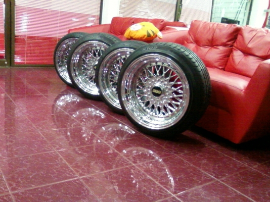 MAX BBS โคเมี้ยม 5 รู BENZ 112 และ 5 รู BMW 120 ขอบ 17ยาง ปี 15