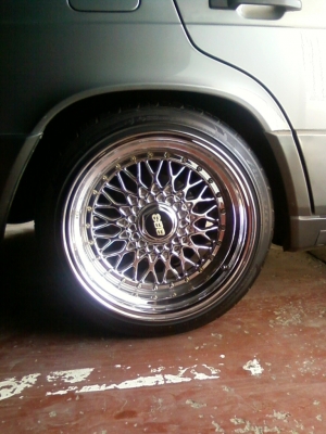 MAX BBS โคเมี้ยม 5 รู BENZ 112 และ 5 รู BMW 120 ขอบ 17ยาง ปี 15