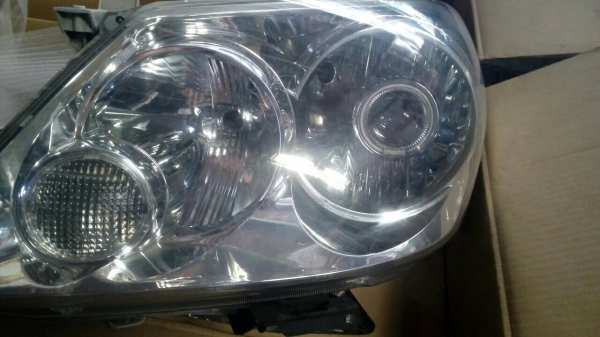 ขายไฟหน้าฟอร์จูนเนอร์ ซีนอนพร้อมบัลลาด พร้อมบัลลาด