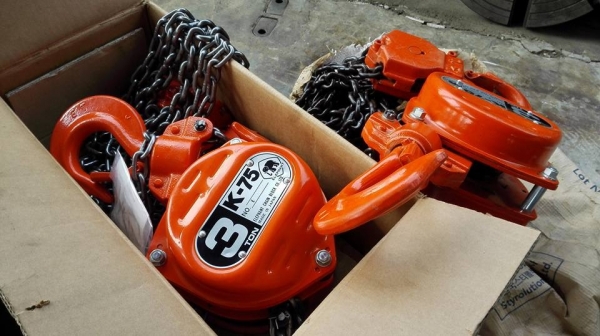 ** ช้างสาวแกะกล่อง!! ** รอกโซ่สาว ตราช้าง 3 ตัน K-75 JAPAN ของใหม่ 100\% นอนกล่อง!!