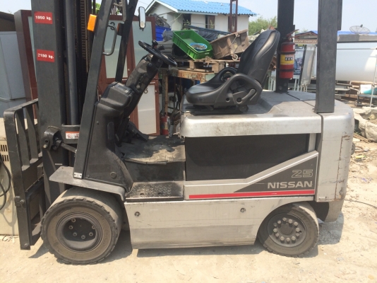 ขายรถยกโฟร์คลิฟท์ไฟฟ้านั่งขับ ขนาด 2.5 ตัน สภาพดีมาก ๆ Nissan Forklift Model : P1B2L25U-3F600