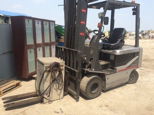 ขายรถยกโฟร์คลิฟท์ไฟฟ้านั่งขับ ขนาด 2.5 ตัน สภาพดีมาก ๆ Nissan Forklift Model : P1B2L25U-3F600
