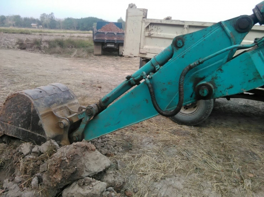 ขายรถแบคโฮ KOBELCO SK60-Vธรรมดา เอกสารอินวอย ราคา 520000