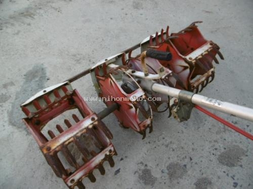 เครื่องกำจัดวัชพืชในร่องข้าว ROBIN  RC04-2B รหัสสินค้า : 80803346  ติดต่อ  Tel.086-8150487 www.nihonmono.com