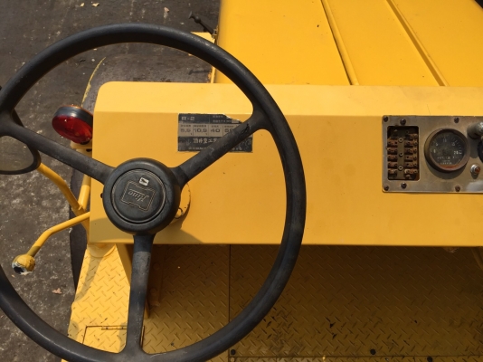 ขายด่วนรถบด3ล้อเหล็ก SAKAI R2 พร้อมใช้งาน เล่มทะเบียน