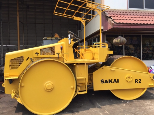 ขายด่วนรถบด3ล้อเหล็ก SAKAI R2 พร้อมใช้งาน เล่มทะเบียน