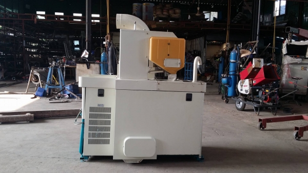 เครื่องสีข้าวกล้องเก่าญี่ปุ่น  SATAKE  รุ่น GPS350AX  สภาพเครื่องสวย พร้อมใช้งาน  ขนดกระทัดรัด