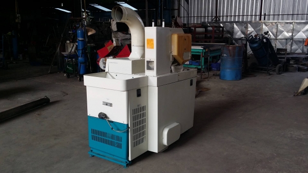 เครื่องสีข้าวกล้องเก่าญี่ปุ่น  SATAKE  รุ่น GPS350AX  สภาพเครื่องสวย พร้อมใช้งาน  ขนดกระทัดรัด