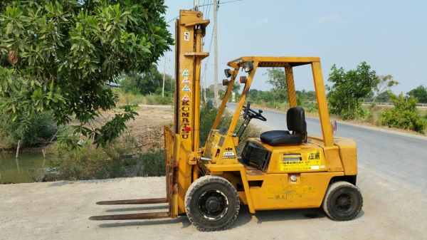 ขายด่วนรถยกKOMATSU FD20-8ดีเซลเกียรออโต้ยก2ตันเสาสูง4เมตรยางตัน4เส้นรถนอกนำเข้ายังไม่เคยใช้งานในเมืองไทยเลย ขายด่วนรถยกKOMATSU FD20-8ดีเซลเกียรออโต้ยก2ตันเสาสูง4เมตรยางตัน4เส้นรถนอกนำเข้ายังไม่เคยใช้งานในเมืองไทยเลย