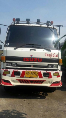 รถบรรทุกน้ำมัน ISUZU 3 เพลา 6 ล้อ