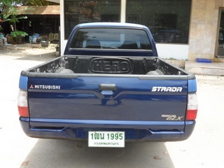 MITSUBISHI STRADA 2.5 MT ปี 2002 รถสวยพร้อมใช้ จัดไฟแนนซ์ได้ T.086-527-9533 MITSUBISHI STRADA 2.5 MT ปี 2002 รถสวยพร้อมใช้ จัดไฟแนนซ์ได้ T.086-527-9533