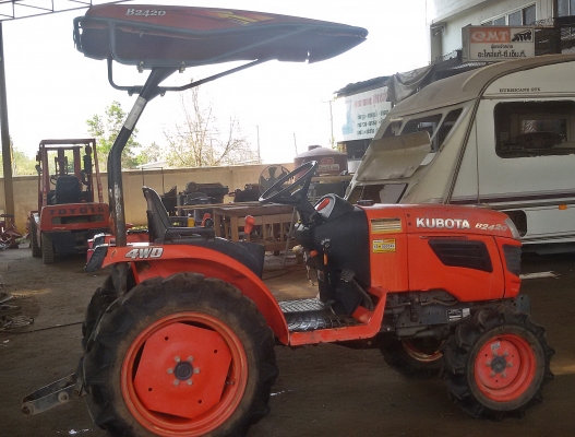 Kubota B2420
