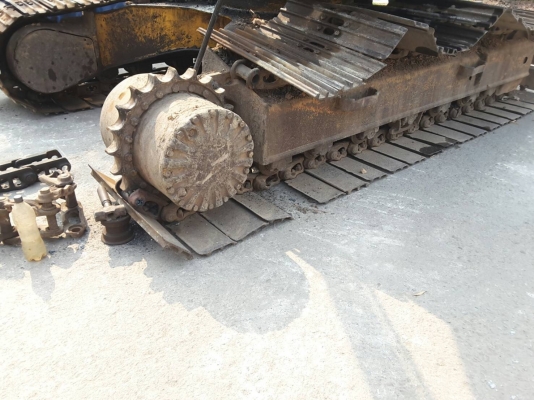 ขาย!! >>> Komatsu Pc200 รุ่น5 คอนโทรนสั้น <<< เปลี่ยนโซ่ให้ใหม่ ราคา 680,000 บาท ขาย!! >>> Komatsu Pc200 รุ่น5 คอนโทรนสั้น <<< เปลี่ยนโซ่ให้ใหม่ ราคา 680,000 บาท