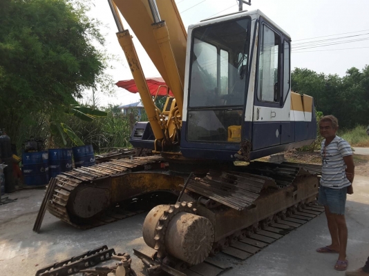 ขาย!! >>> Komatsu Pc200 รุ่น5 คอนโทรนสั้น <<< เปลี่ยนโซ่ให้ใหม่ ราคา 680,000 บาท ขาย!! >>> Komatsu Pc200 รุ่น5 คอนโทรนสั้น <<< เปลี่ยนโซ่ให้ใหม่ ราคา 680,000 บาท