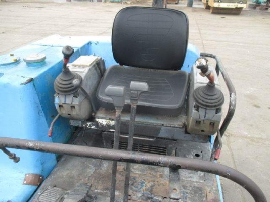 ขายรถขุด ยี่ห้อ: KOBELCO รุ่น : SK045 รถเก่านอกแท้ มีเอกสารใบอินวอย รถไม่เคยใช่งานในไทย สนใจติดต่อ: 099-907-9273 กิ๊ฟ กมลชนก