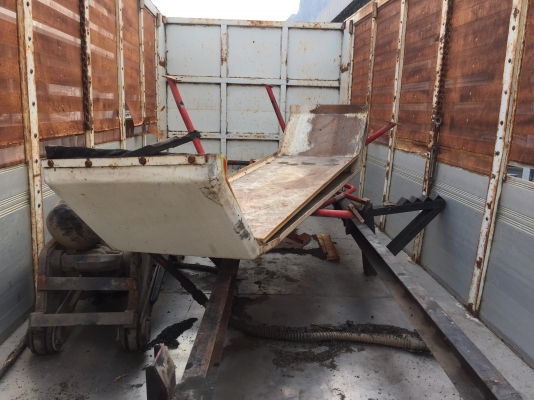 กระบะดั้มปิเนียม สภาพสวยน้องๆต่อใหม่สีสวย แต่ถูกกว่าต่อใหม่เยอะครับ165,000