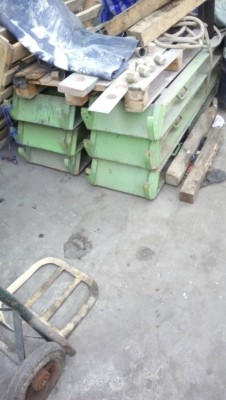 ต้องการขายสะพานใส่หางโรเบตยาว2เมตร60มี3คู้/คู้ล่ะ12000บาทสนใจติดต่อด่วน