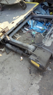 ขายด่วนลิฟท้ายซิปโป้4กระบอกสภาพพร้อมใช้