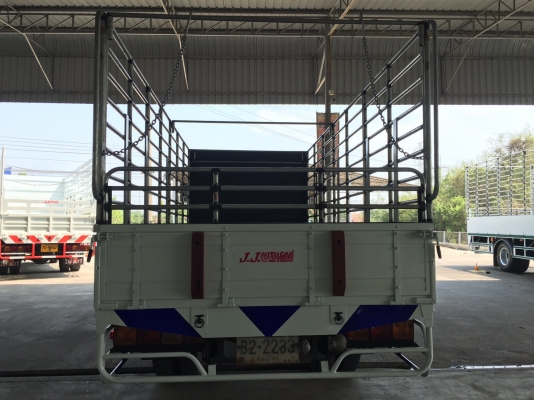 ขายISUZU 6ล้อ FRR210 EURO 3 รุ่นหน้าตึกเครื่อง210เเรงคอมมอลเรลกระบะคาร์โก้พร้อมคอกสูงยาว5.6เมตรหัวเดิมๆเบรคทิฟฟี่จดทะเบียนปี2556(2013)ใครหารุ่นนี้อยู่ไม่ผิดหวังเเน่นนอนราคา1,150,000บาทจัดไฟเเนนท์ได้ทั่วโลกครับสนใจดูรถได้ที่เต็นท์รถ JJ.AUTOCAR 2 หลังวัดจัน