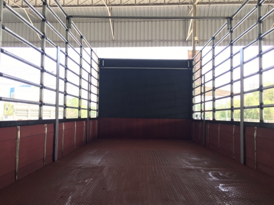 ขายISUZU 6ล้อ FRR210 EURO 3 รุ่นหน้าตึกเครื่อง210เเรงคอมมอลเรลกระบะคาร์โก้พร้อมคอกสูงยาว5.6เมตรหัวเดิมๆเบรคทิฟฟี่จดทะเบียนปี2556(2013)ใครหารุ่นนี้อยู่ไม่ผิดหวังเเน่นนอนราคา1,150,000บาทจัดไฟเเนนท์ได้ทั่วโลกครับสนใจดูรถได้ที่เต็นท์รถ JJ.AUTOCAR 2 หลังวัดจัน