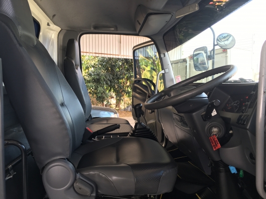 ขายISUZU 6ล้อ FRR210 EURO 3 รุ่นหน้าตึกเครื่อง210เเรงคอมมอลเรลกระบะคาร์โก้พร้อมคอกสูงยาว5.6เมตรหัวเดิมๆเบรคทิฟฟี่จดทะเบียนปี2556(2013)ใครหารุ่นนี้อยู่ไม่ผิดหวังเเน่นนอนราคา1,150,000บาทจัดไฟเเนนท์ได้ทั่วโลกครับสนใจดูรถได้ที่เต็นท์รถ JJ.AUTOCAR 2 หลังวัดจัน