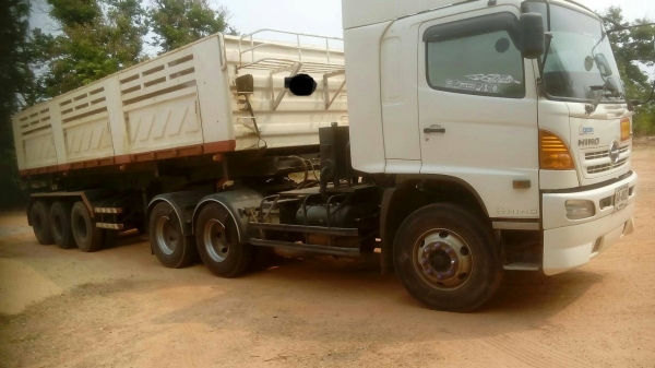 อีโน่344หัวลากดั้มเชมิ ปี55 ราคา2,550,000บาท สนใจติดต่อสุขุมตรัง 087-2836792