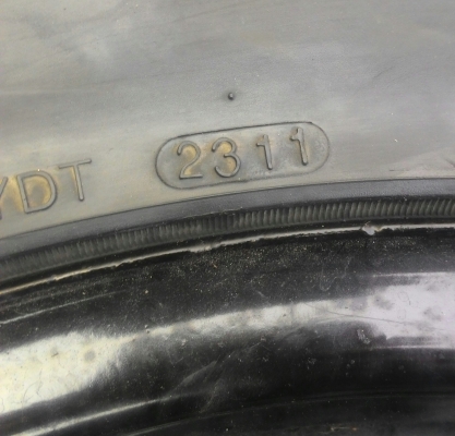 ขาย ยางลุยๆ 305/70/16(33")พร้อมล้อ 16x8 ลบ 30 ขาย ยางลุยๆ 305/70/16(33")พร้อมล้อ 16x8 ลบ 30