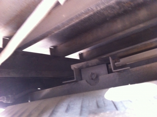 4 ล้อกลางป้ายเล็กไม่ติดเวลาตู้เปิดข้างได้