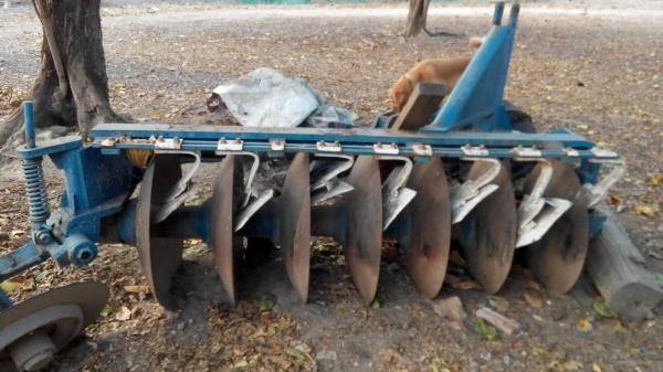 รถไถฟอร์ด 6610