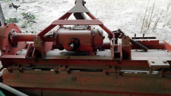 รถไถฟอร์ด 6610