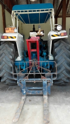 รถไถฟอร์ด 6610