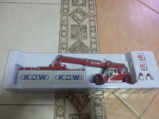 ขายโมเดลรถยกตู้คอนเทนเนอร์