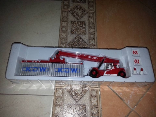 ขายโมเดลรถยกตู้คอนเทนเนอร์