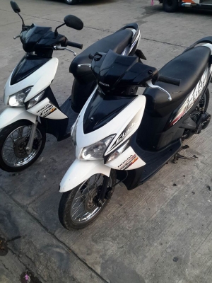 ขายฮอนด้าคลิก 9900 เดิมๆ งดต่อ เล่มพร้อมชุดโอน รถอยู่นนทบุรี โทร0843545593