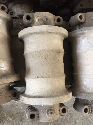 โรลเลอร์รถขุด sumitomo 2800 F2 เก่าญี่ปุ่น ราคา 2,000 บาท โรลเลอร์รถขุด sumitomo 2800 F2 เก่าญี่ปุ่น ราคา 2,000 บาท