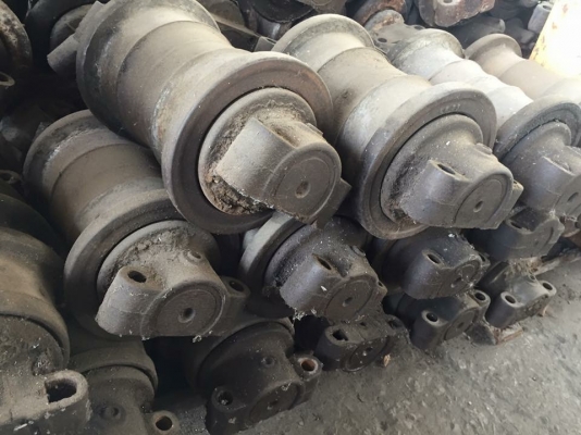 โรลเลอร์รถขุด sumitomo 2800 F2 เก่าญี่ปุ่น ราคา 2,000 บาท โรลเลอร์รถขุด sumitomo 2800 F2 เก่าญี่ปุ่น ราคา 2,000 บาท