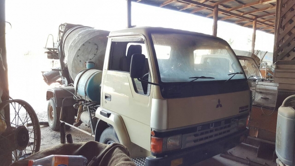 ขาย รถโม่ปูน 2.5 คิว FUSO เครื่อง 6D16 195 แรงม้า คัสซีดี เบรคทิฟฟี่ พาวเวอร์ เอกสารใบอินวอยซ์ ราคาค