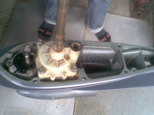 หางเครื่อง Yamaha 115-140 Hp ราคา 20,000 บาทค่ะ