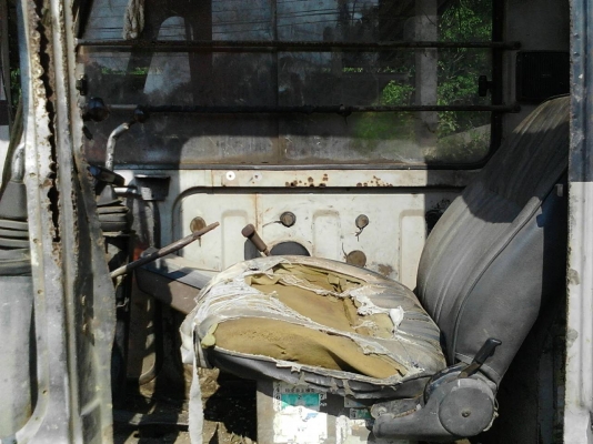 รถแบคโฮ HITACHl  EX 60SR.   สนใจติดต่อ  081 - 6079515