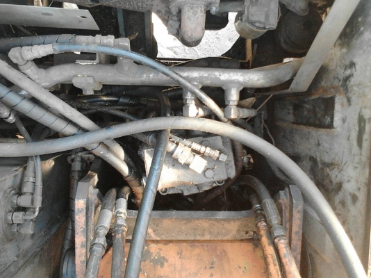 รถแบคโฮ HITACHl  EX 60SR.   สนใจติดต่อ  081 - 6079515