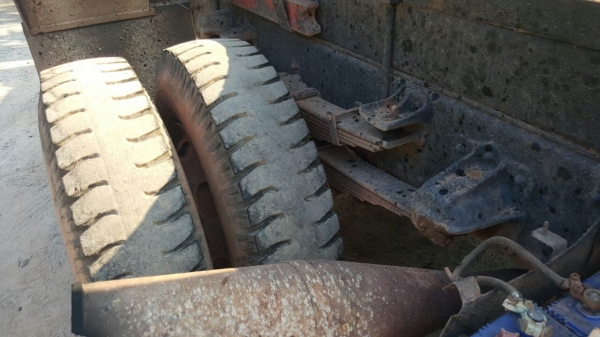 รถฮีโน่ 6 ล้อดั้ม FF3H 195 แรงม้า. ปี 37.    สนใจติดต่อ  081 - 6079515