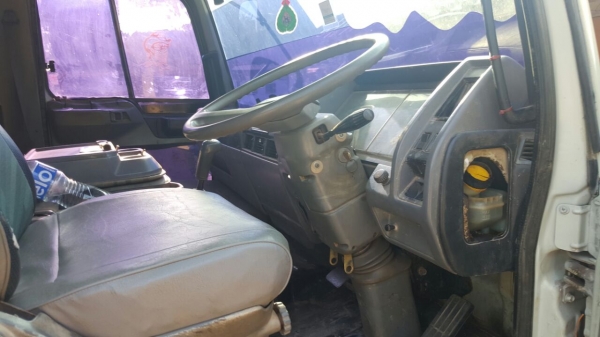 รถฮีโน่ 6 ล้อดั้ม FF3H 195 แรงม้า. ปี 37.    สนใจติดต่อ  081 - 6079515