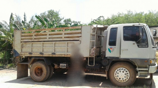 รถฮีโน่ 6 ล้อดั้ม FF3H 195 แรงม้า. ปี 37.    สนใจติดต่อ  081 - 6079515