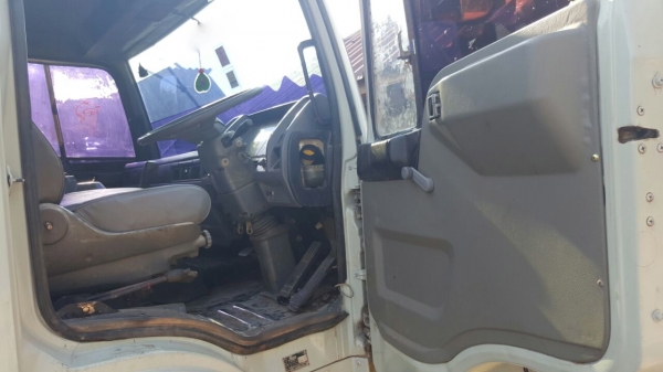 รถฮีโน่ 6 ล้อดั้ม FF3H 195 แรงม้า. ปี 37.    สนใจติดต่อ  081 - 6079515