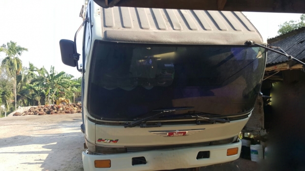 รถฮีโน่ 6 ล้อดั้ม FF3H 195 แรงม้า. ปี 37.    สนใจติดต่อ  081 - 6079515