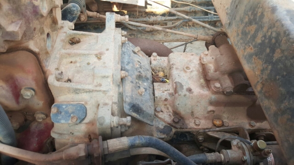 รถฮีโน่ 6 ล้อดั้ม FF3H 195 แรงม้า. ปี 37.    สนใจติดต่อ  081 - 6079515