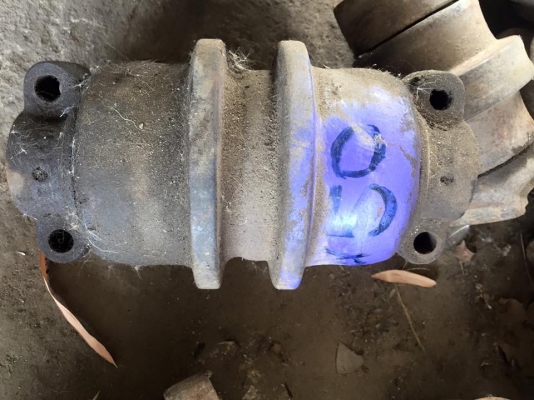 โรลเลอร์รถขุด hitachi ex 50 เก่าญี่ปุ่น ราคา 2,000 บาท โรลเลอร์รถขุด hitachi ex 50 เก่าญี่ปุ่น ราคา 2,000 บาท