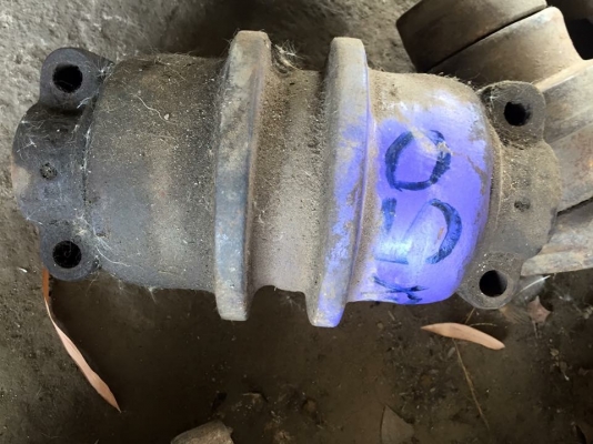 โรลเลอร์รถขุด hitachi ex 50 เก่าญี่ปุ่น ราคา 2,000 บาท โรลเลอร์รถขุด hitachi ex 50 เก่าญี่ปุ่น ราคา 2,000 บาท