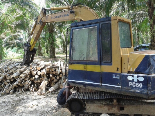 ขายรถแบคโฮ KOMATSU 60-5 แอร์ เอกสารพร้อม สภาพดี สนใจโทร 081-970-1072